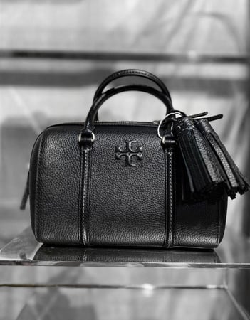 شنط اصليه توري بورش السعوديه