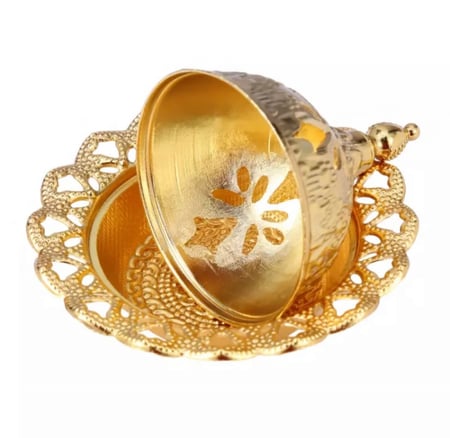 صحن مبخره مع غطاء ذهبي
