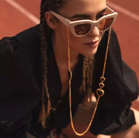 سلسال النظارة بشكل قلب