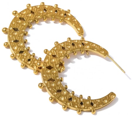 حلق ذهبي انيق