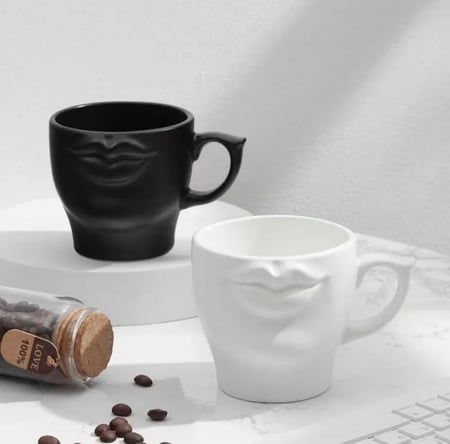 كوب سيراميك الشفاه