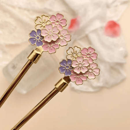 ملعقة بطرف مورد