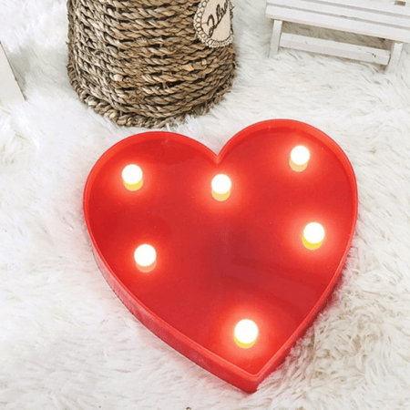 انارة بشكل قلب