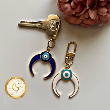 تعليقة مفاتيح العين