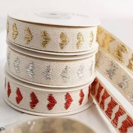 شريط تغليف هدايا بشكل قلب