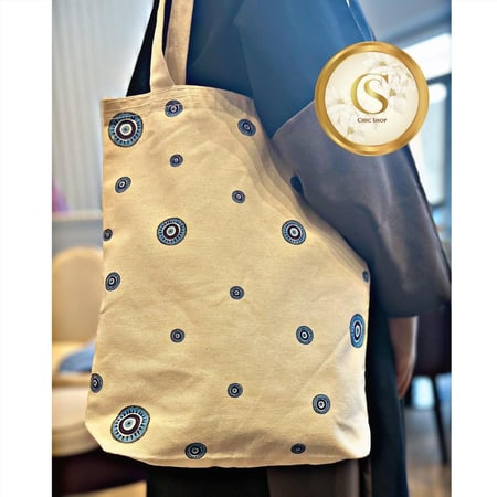 حقيبة قماشية برسمة العين