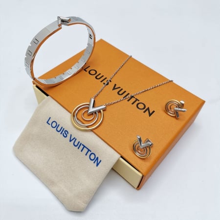 طقم ماركة لويس فيتون 2