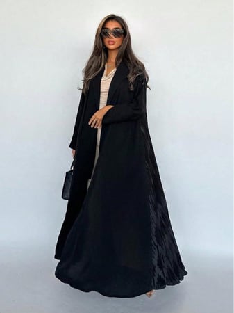 عبايات سوداء كاجوال