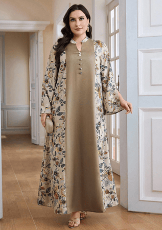 فستان طويل بطراز عربي