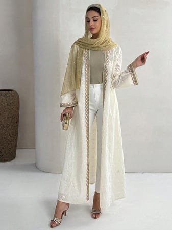 Yasmyna غطاء من الدانتيل