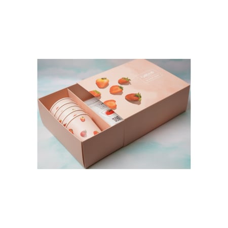 بوكس مصنع القهوة فراوله رول من نكهة المشروب