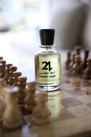 عطر اربعه وعشرين