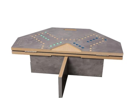 جاكارو رباعي | أربع اشخاص اللعبة الأصلية