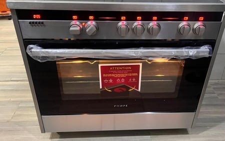 فرن بومباني كهربائي  -  90 سم - 5 عيون زجاج سيراميك اسود  - السعة 110 ليتر