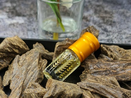 عطر جذور العود