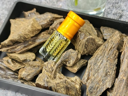 عطر عود بلاك