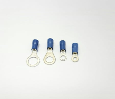 كلبس حلق أزرق