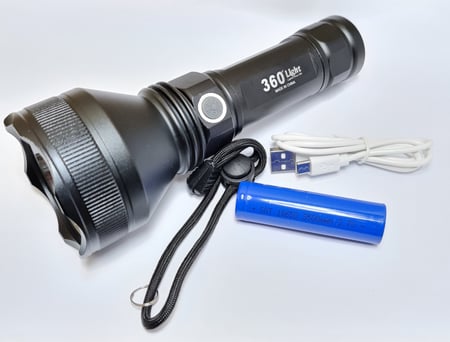 كشاف يدوي وسط 1023