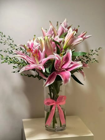 فازة ورد شفافه