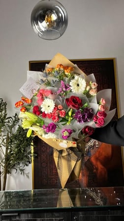 باقه من كل بستان ورده 30 غصن