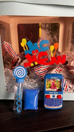 بكس  المرح 8 اكياس داخل البكس