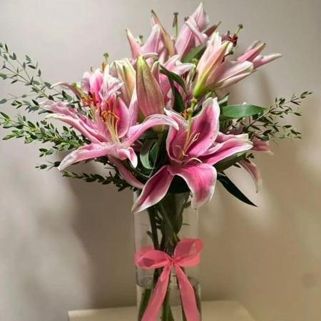 فازة ورد شفافه