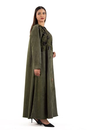 عباية عبير شامواة باللون الزيتي