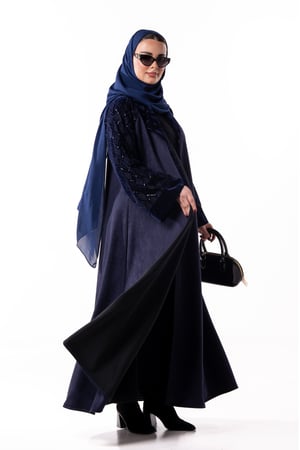 عباية داليا الشتوية باللون الكحلي