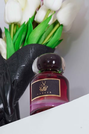 عطر فخم من زاهية