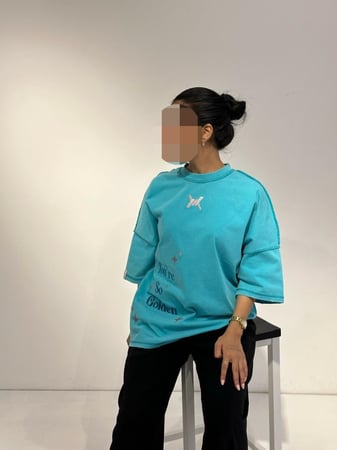 تيشرت سماوي فاتح oversize