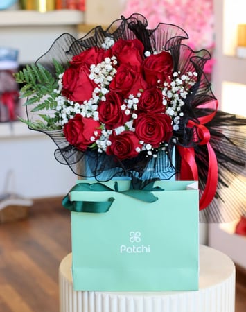 باقة جوي مميزة مع شوكولاتة باتشي او فيريرو