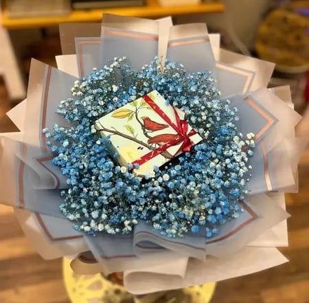 هدوء الأزرق : جبسوفيليا زرقاء وشوكلاتة بلجيكا أنوش