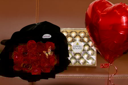 هدية رومانسية خاصة مع شوكولاتة فيريرو او باتشي