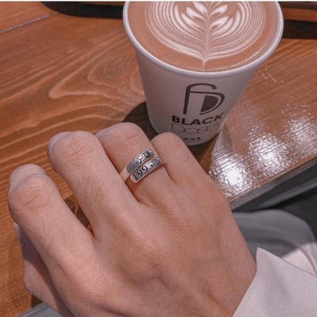 خاتم رجالي أنيق بالإسم