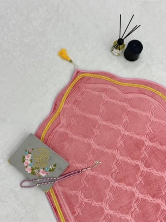 سجادة محراب لون زهر