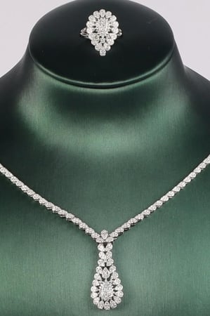 خاتم و قلادة رواء طقم فضه ٩٢٥ قلاده و خاتم و سوار واقراط