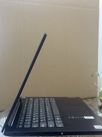 لابتوب Lenovo دارك بلو معالج Core i5