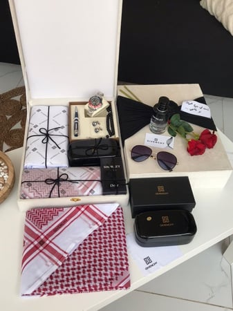 طقم رجالي فخم