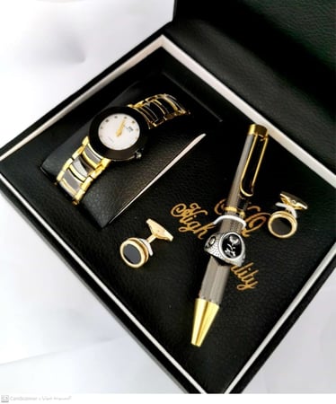 ساعات مواليد ذهبي