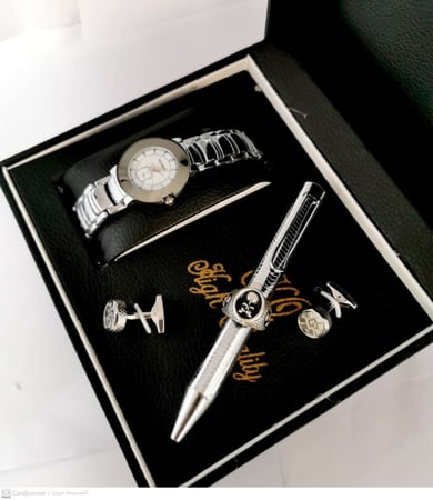 ساعات مواليد