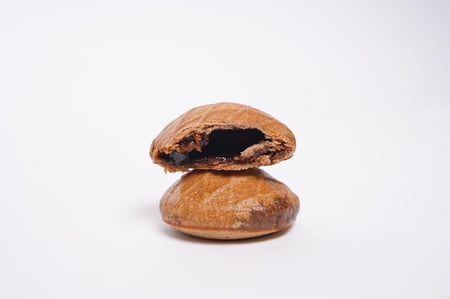 كليجا بدبس الرمان والتمر