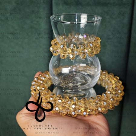 12 كاسات شاي قصيرة و 12 قاعدات للكاسات