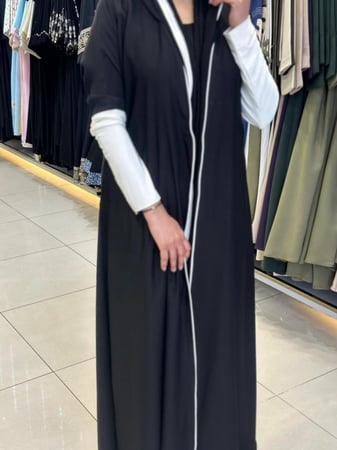 عبايه كم استرتش لون ابيض