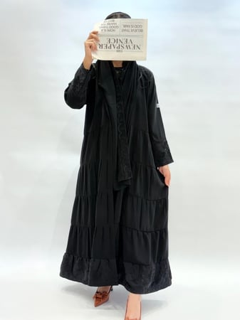 عبايه زهراء اللون الاسود