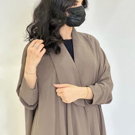 عباية كلوش لون بني فاتح