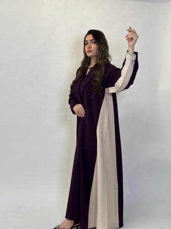 عباية لون موف غامق مع بيج