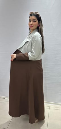 ‏عباية الدلوعة لون بني محروق