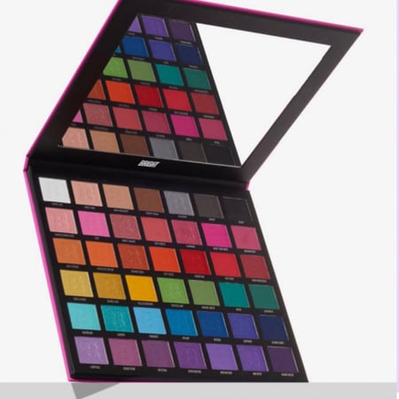باليت ايشادو بيوتي باي 42 لون - برايت | Beauty Bay 42 colour eyeshadow palette - Bright