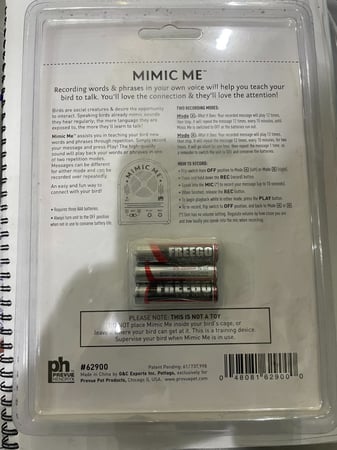 ملقن لتعليم الطيور الكلام