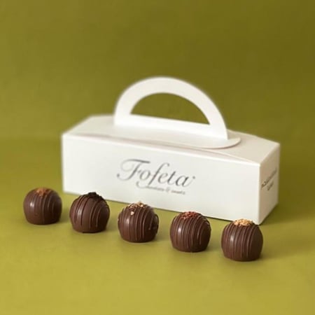 علبة شكولاتة ترافيلز